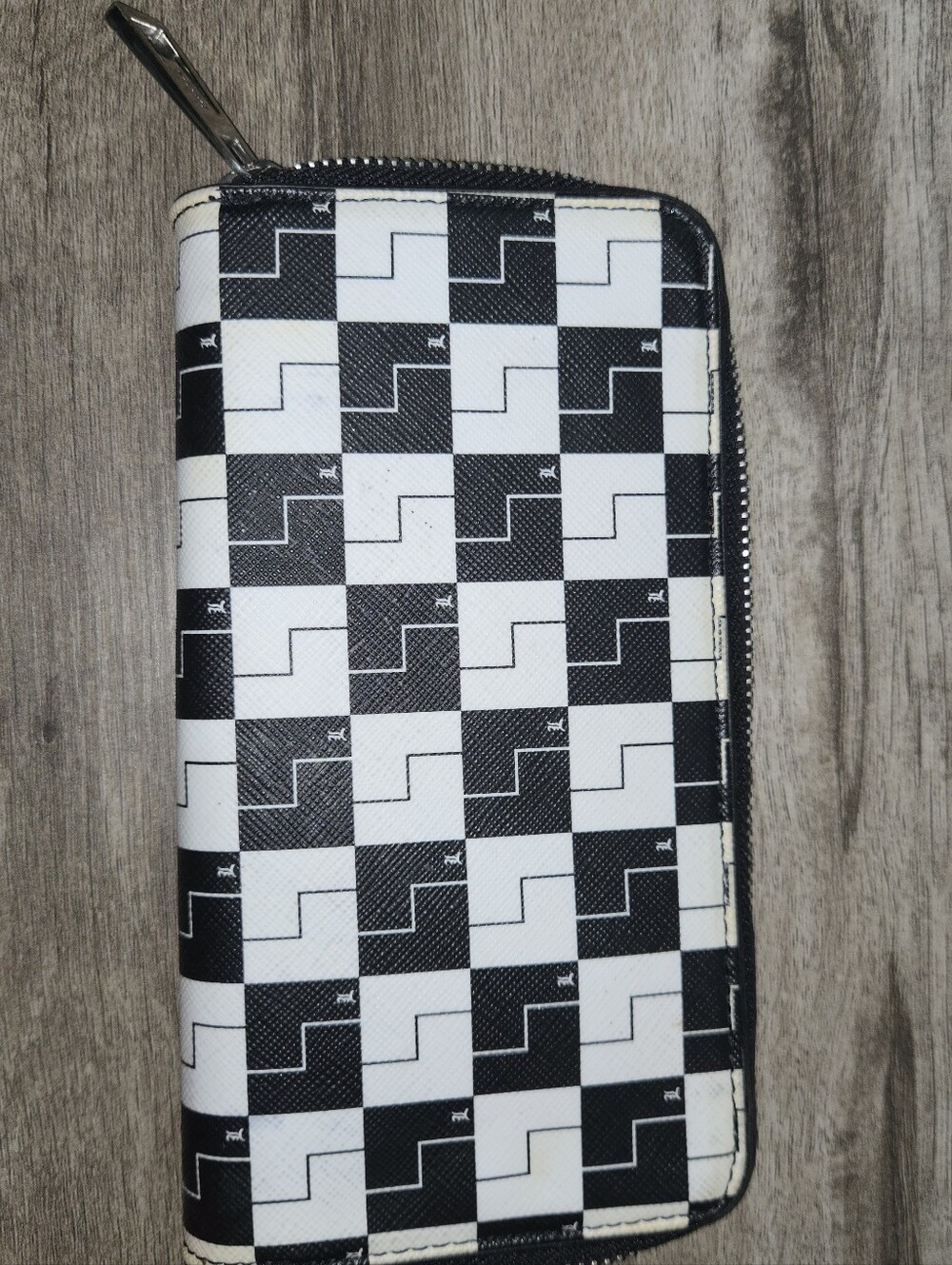 L.A.M.B. Black and White Geometric Zip Wallet - Picture 2 of 3